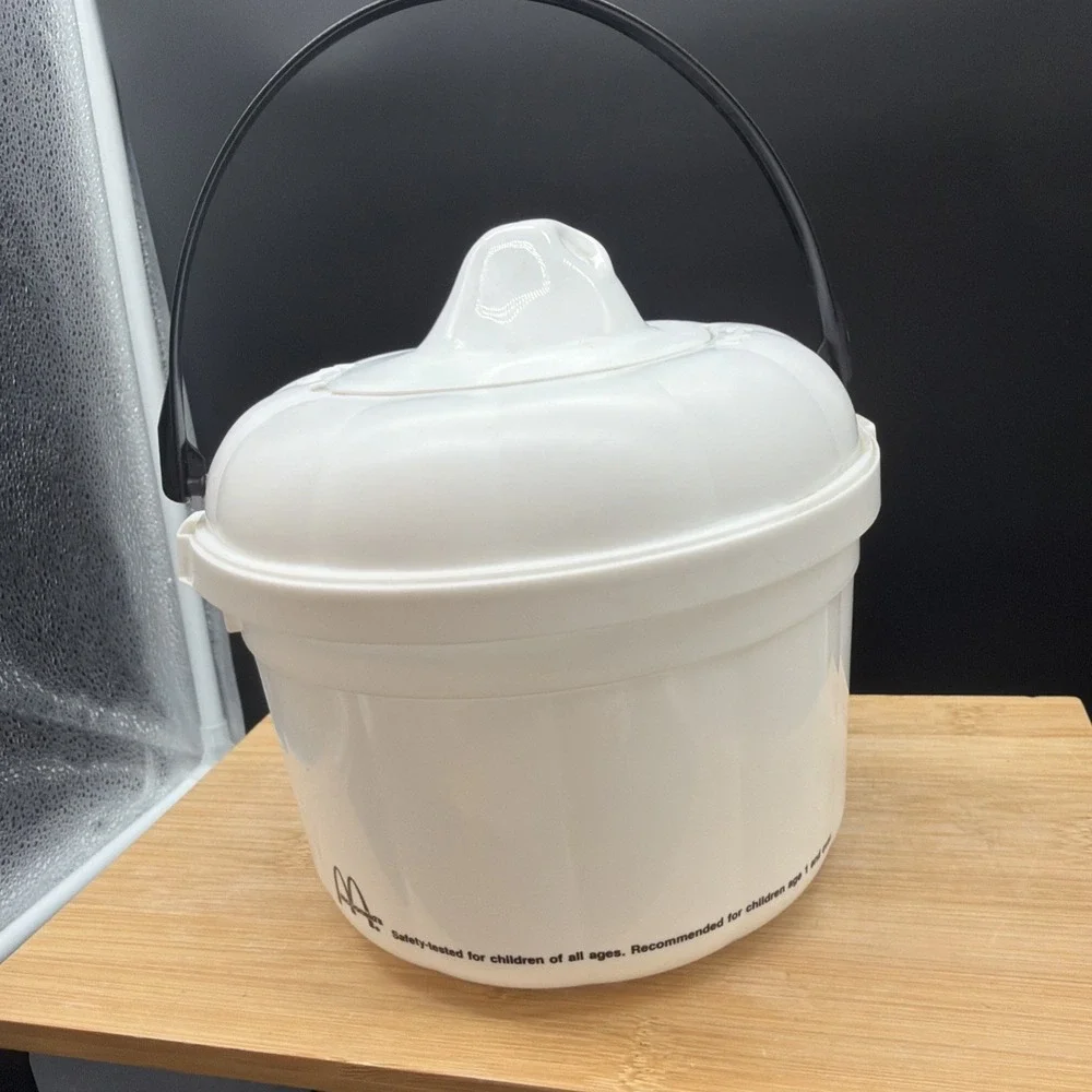 Vintage 1991 McDonald's Happy Medal Halloween Bucket - Ghost